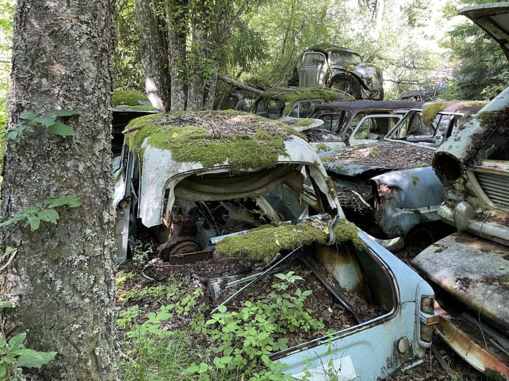 Utbränd Kia återvinns av bilskrot i Uddevalla